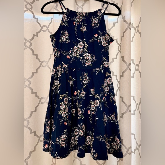 nine britton Dresses & Skirts - Nine Britton Navy Floral Dress